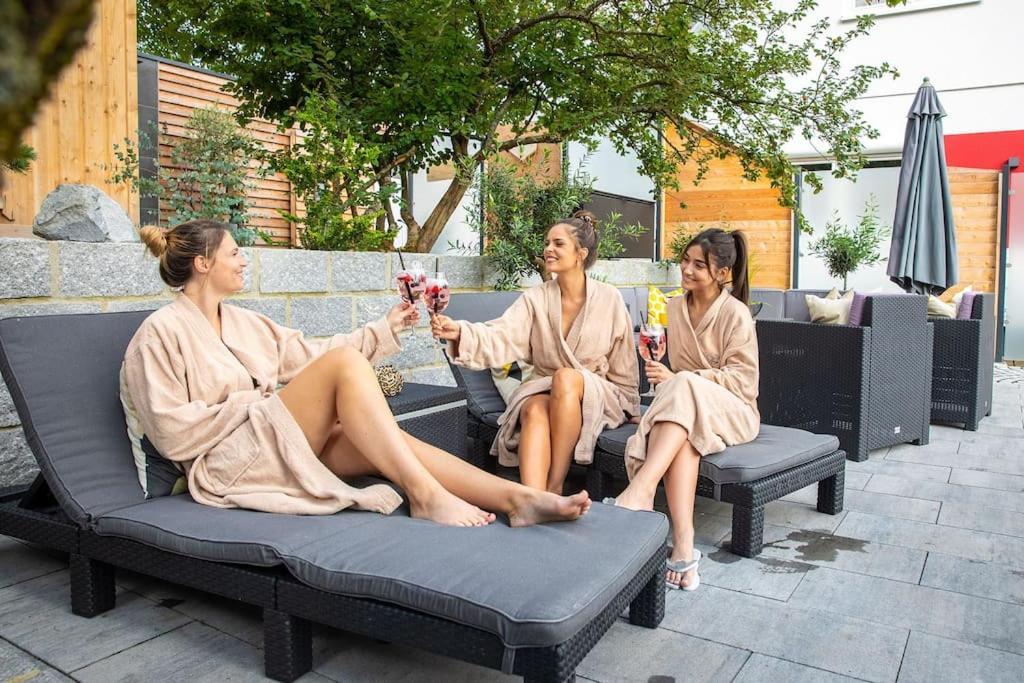 Chalet Vitaspa - Whirlpool & Sauna Privatspa Пегниц Екстериор снимка