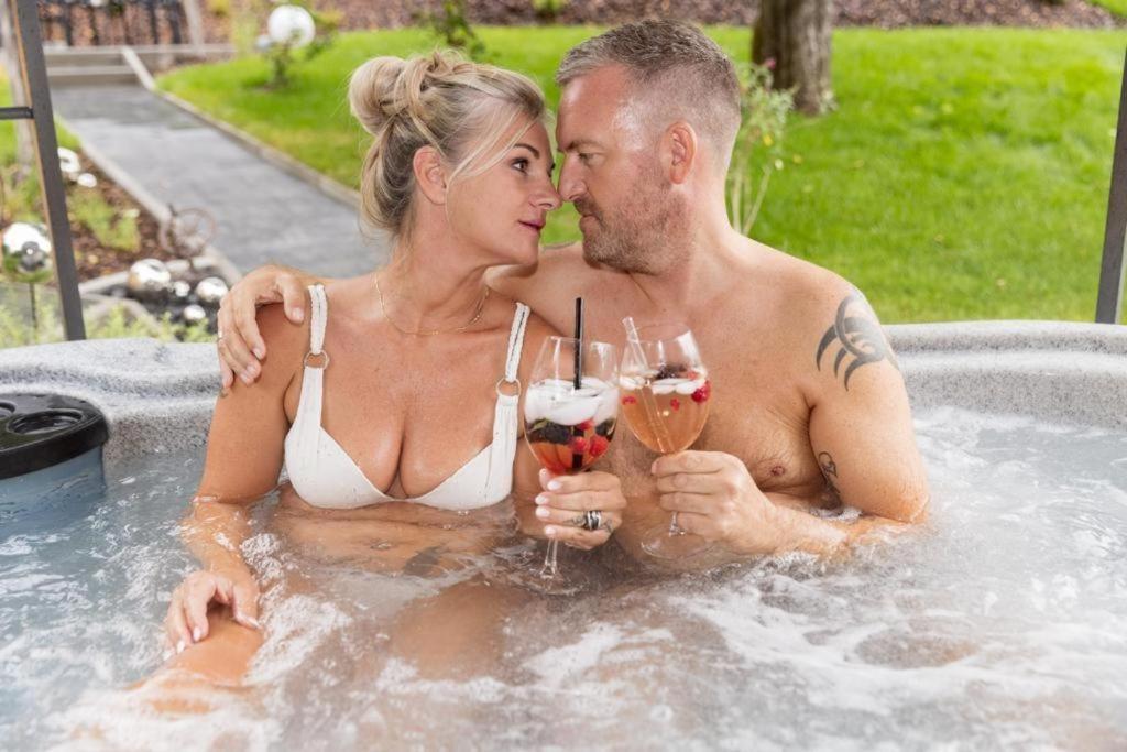 Chalet Vitaspa - Whirlpool & Sauna Privatspa Пегниц Екстериор снимка